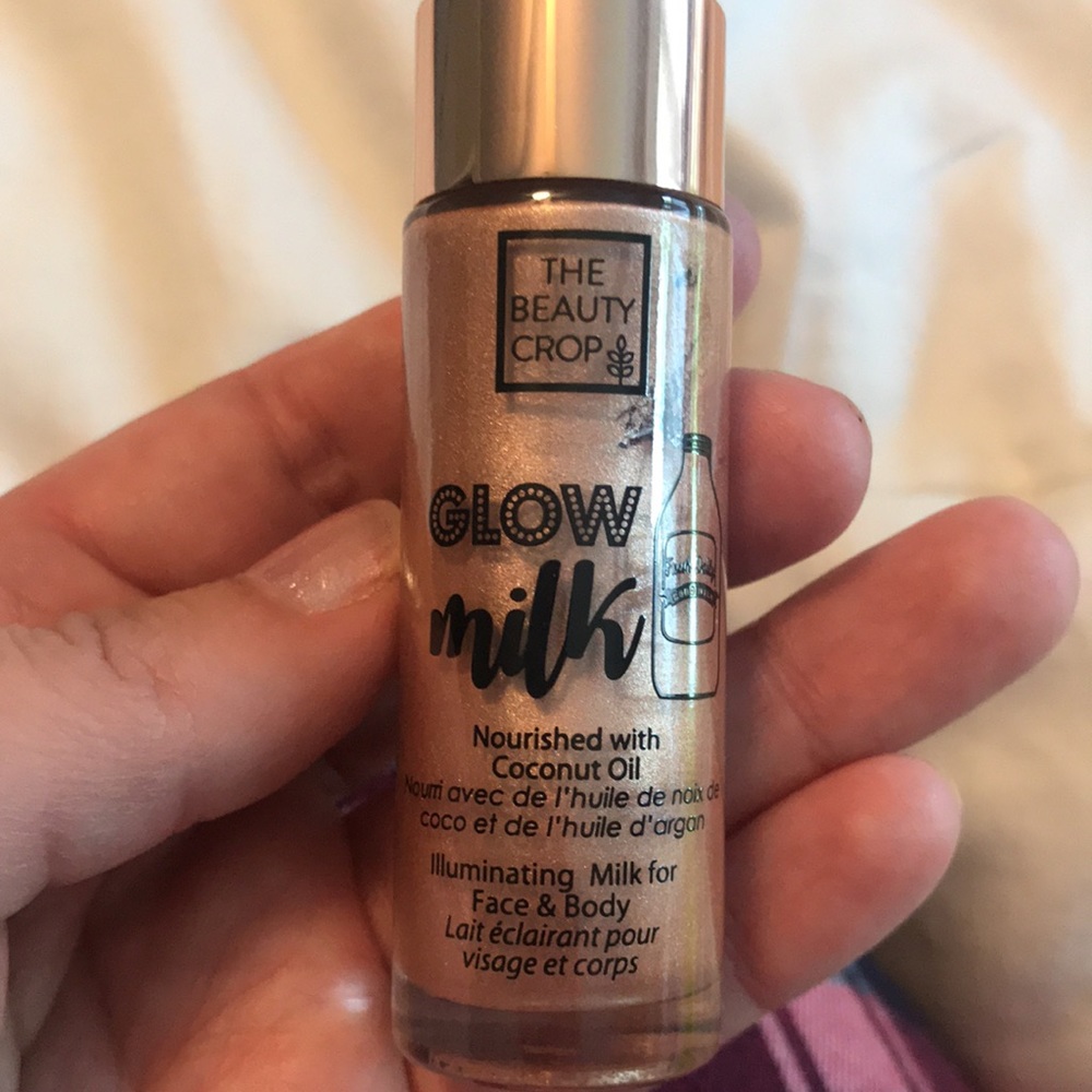 The Beauty Crop- Glow Milk- ‘Blind Date’ color- provides a gorgeous glow! - Picture 1 of 7